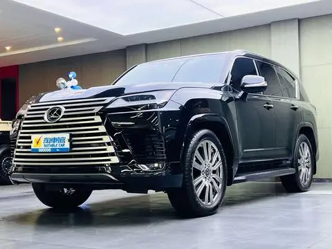 Lexus LX 2023 — фото 1