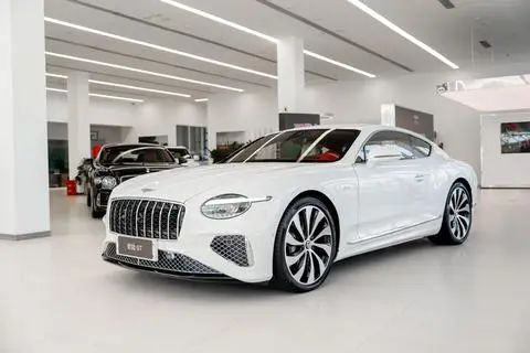 Bentley 欧陆PHEV 2026