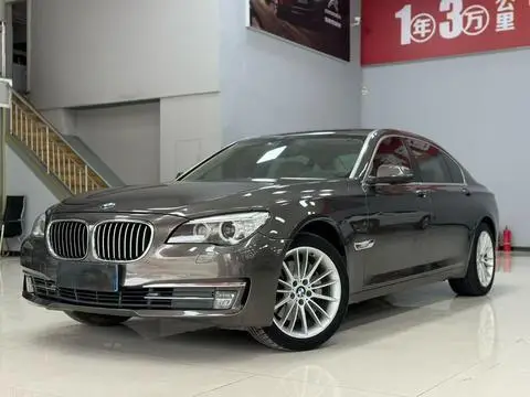 BMW 7 Series 2013 — фото 1