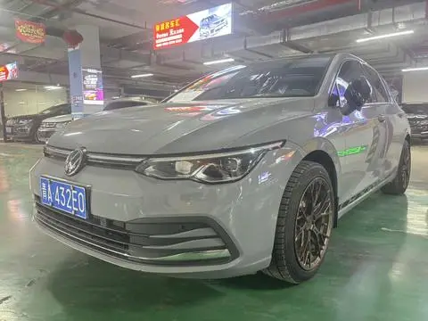 Volkswagen Golf 2021