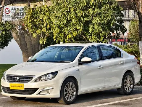 Peugeot 408 2015