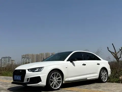 Audi A4L 2018