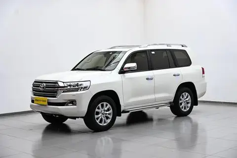 Toyota Land Cruiser 2017 — фото 1