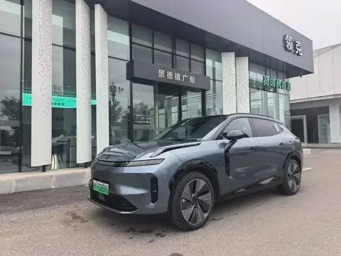 Lynk & Co 08 EM-P 2023