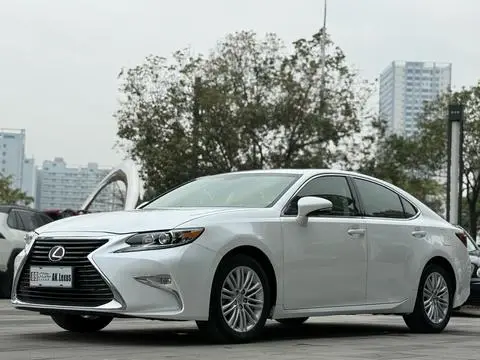 Lexus ES 2015