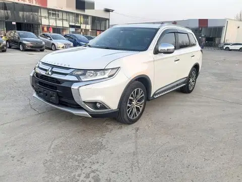 Mitsubishi 欧蓝德 2016