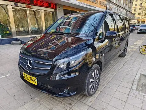 Mercedes-Benz 威霆 2021