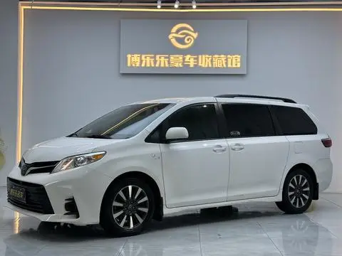 Toyota SIENNA 2019 — фото 1