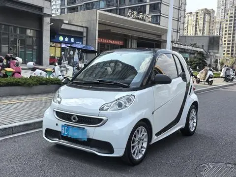 smart fortwo 2012 — фото 1