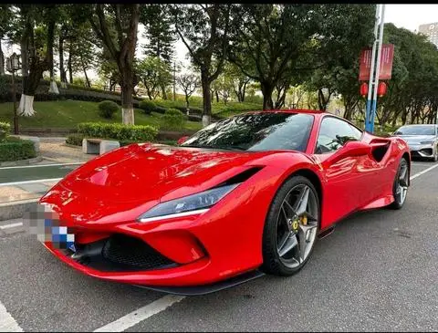 Ferrari F8 2019