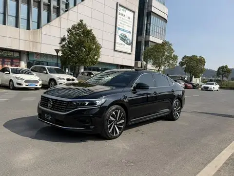 Volkswagen Passat 2023