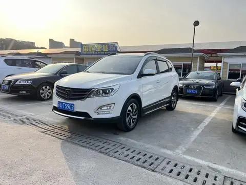Baojun 560 2015