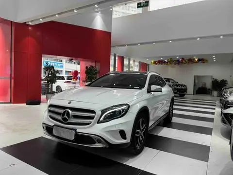 Mercedes-Benz GLA 2016