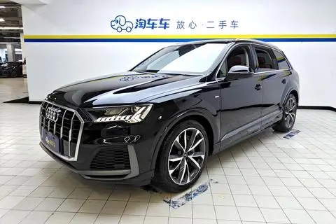 Audi Q7 2021 — фото 1