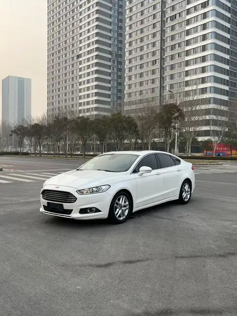 Ford 蒙迪欧 2013