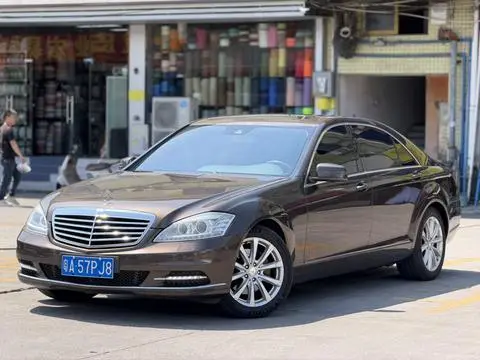 Mercedes-Benz S-Class 2010