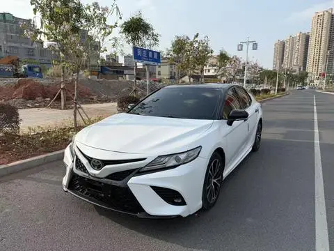 Toyota Camry 2018