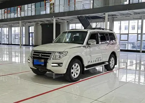 Mitsubishi 帕杰罗 2018