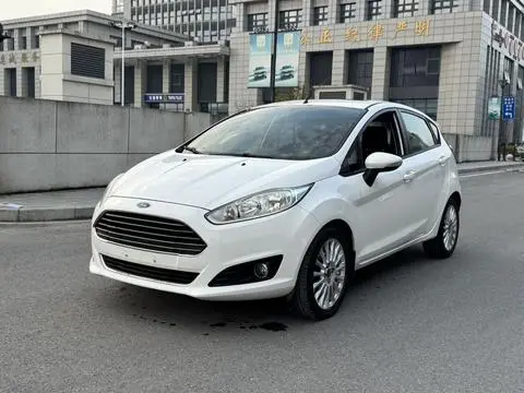 Ford 嘉年华 2013
