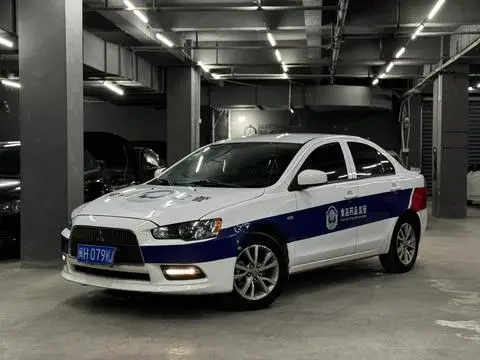 Mitsubishi 翼神 2015