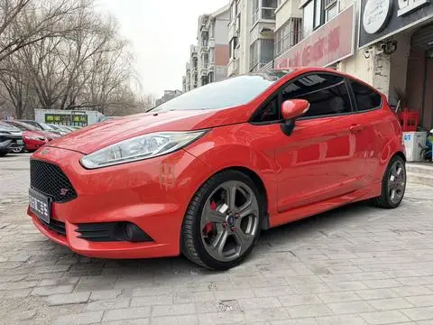 Ford 嘉年华 2013