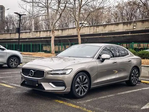 Volvo S60 2022