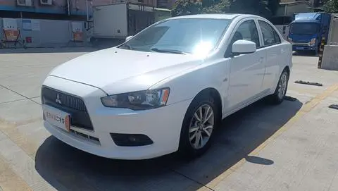 Mitsubishi 翼神 2013