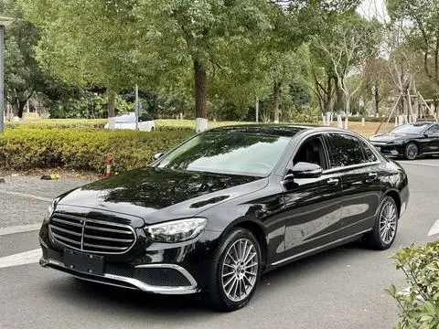 Mercedes-Benz E-Class 2022