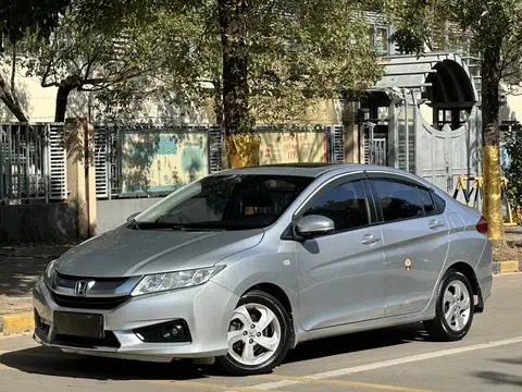 Honda 锋范 2015 — фото 1