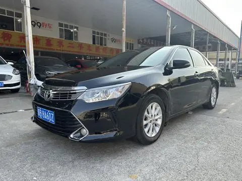 Toyota Camry 2016 — фото 1