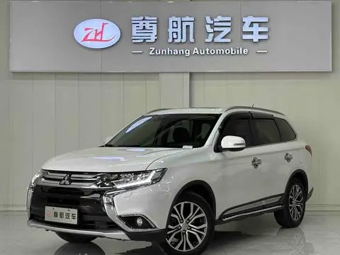 Mitsubishi 欧蓝德 2016