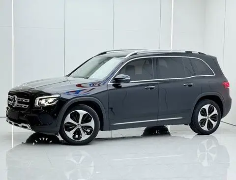 Mercedes-Benz GLB 2023