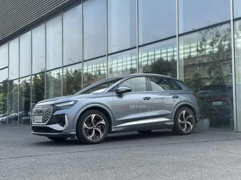 Audi Q4 e-tron 2024