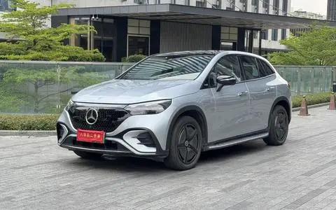 Mercedes-Benz EQE SUV 2023