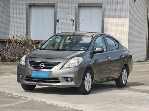 Nissan 阳光 2011