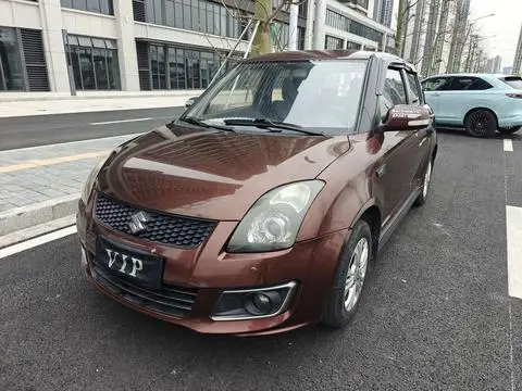 Suzuki 雨燕 2014