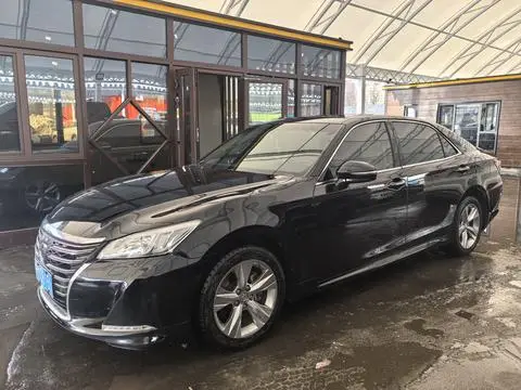 Toyota Crown 2015