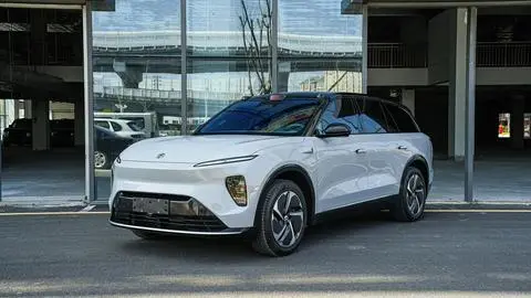 NIO ES8 2024