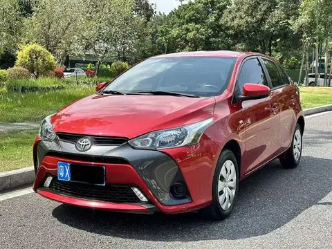 Toyota YARIS L 2021
