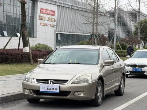 Honda Accord 2006 — фото 1