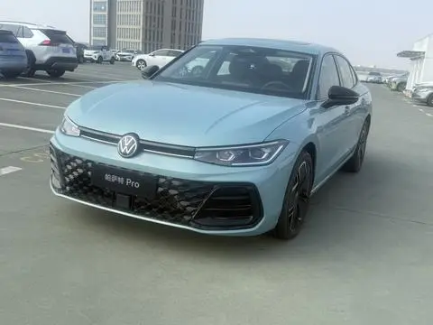 Volkswagen Passat 2025