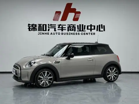 MINI MINI 2023