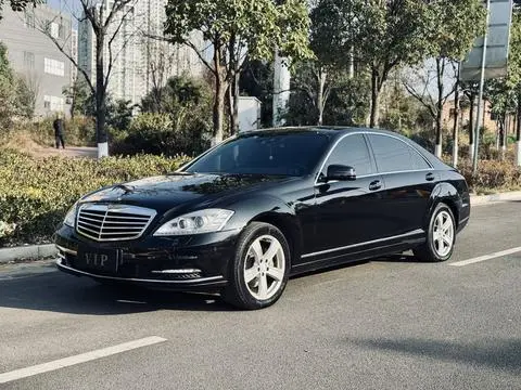 Mercedes-Benz S-Class 2010