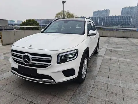 Mercedes-Benz GLB 2023 — фото 1