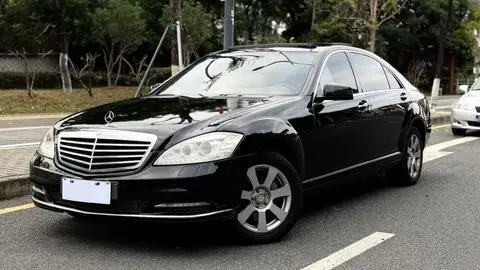 Mercedes-Benz S-Class 2010