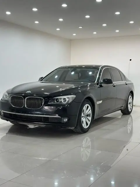 BMW 7 Series 2011