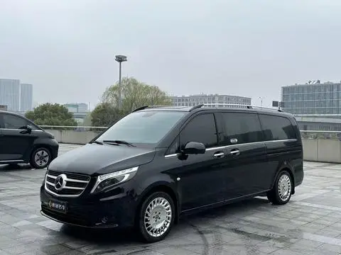 Mercedes-Benz 威霆 2018