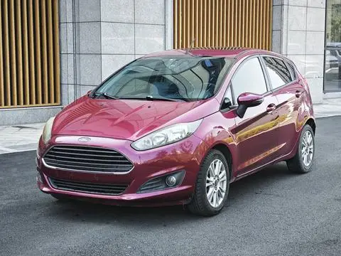 Ford 嘉年华 2013