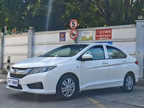 Honda 锋范 2015 — фото 1