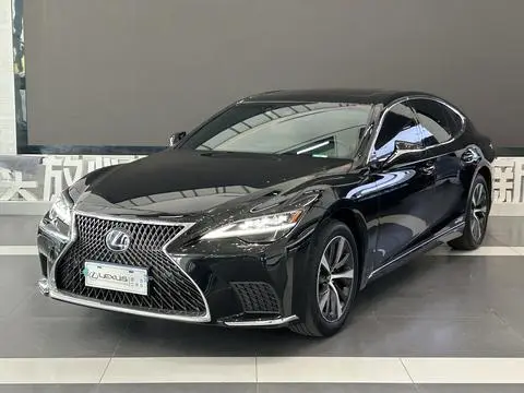 Lexus LS 2021